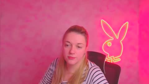 Adele online show from November 24, 1:02 pm