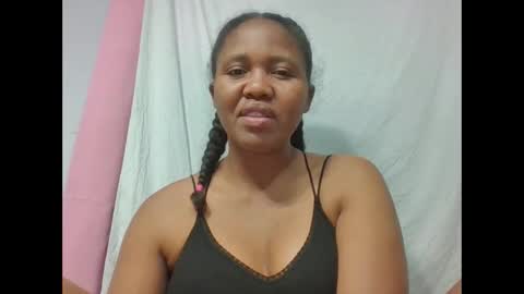 adelealy online show from October 28, 4:40 am