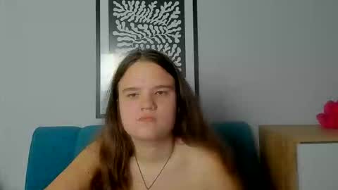 adelecruzz online show from March 8, 10:19 am