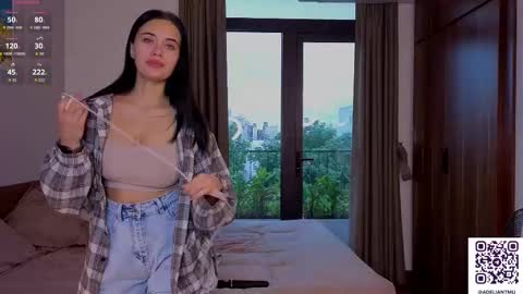 Snapshot of adelia_ntmu chatting on September 16, 10:34 am Adelia online show from September 16, 10:34 am