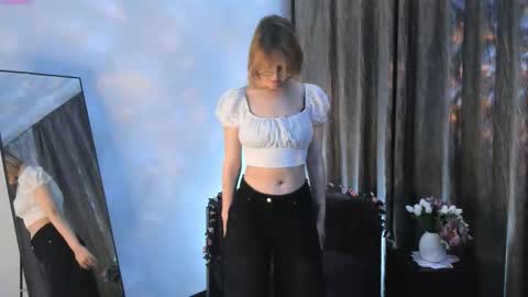 Snapshot of adelin_frosty chatting on October 11, 2:20 pm Adelin online show from October 11, 2:20 pm