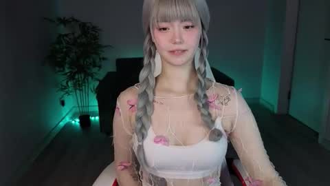 adelina__flower online show from February 18, 2:10 am