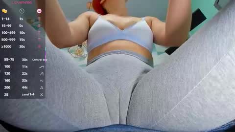 adelinaconte1 online show from October 20, 12:52 pm