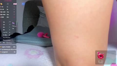 adelinaconte1 online show from May 16, 12:13 am