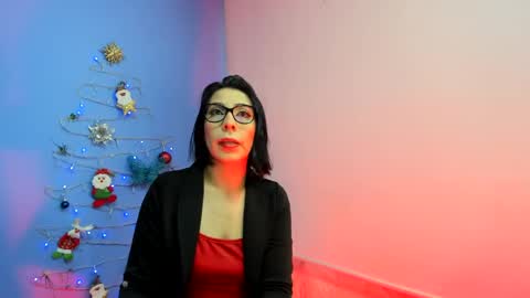 Adelle online show from December 12, 11:18 am