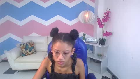 adisson_petite1 online show from October 6, 12:22 pm