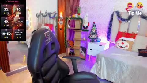 adisson_tay online show from January 19, 1:51 pm