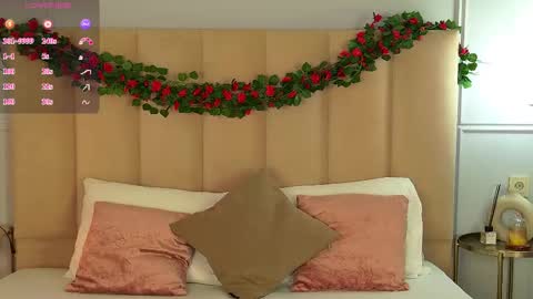 adoracortes online show from March 13, 5:09 am