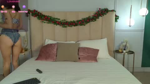 adoracortes online show from March 1, 5:07 am