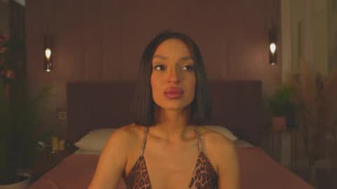 adoracortes online show from April 18, 5:10 am