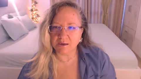 Snapshot of adrena_ chatting on September 23, 4:54 am Cryna online show from September 23, 4:54 am