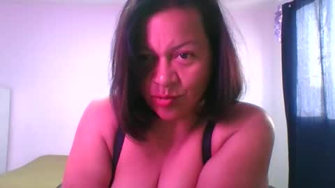 adrianagogo18 online show from October 15, 11:35 am