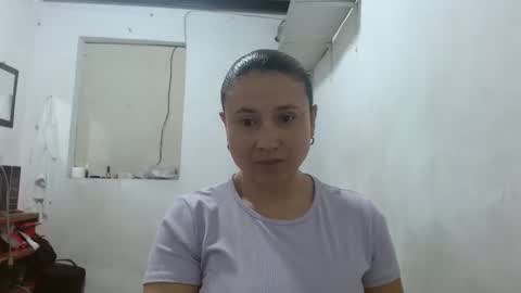 Adriana Tellez online show from November 19, 1:44 pm