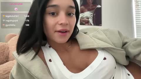 Adrianna  online show from October 13, 5:15 pm