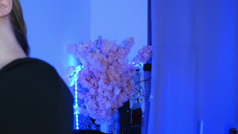 Aelia online show from April 2, 5:10 pm