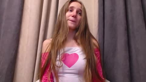 afeliya_shy online show from October 3, 12:16 am