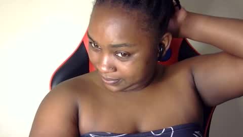 Snapshot of african001 chatting on September 16, 4:59 pm stella online show from September 16, 4:59 pm