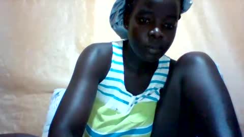 DIANA AKOTH OGUTU online show from September 12, 7:32 pm