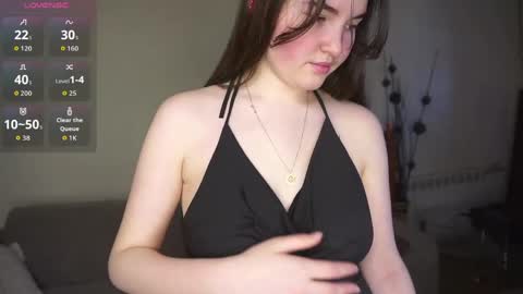 Lana  1800 - 0330 UTC   Mia 0700- 1630 UTC online show from April 22, 6:10 am