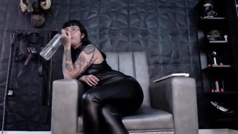 Snapshot of agata_darkness chatting on February 6, 6:46 pm Miss Agata online show from February 6, 6:46 pm