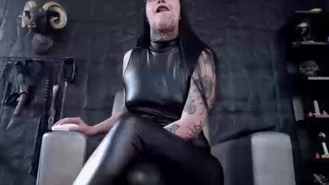 Snapshot of agata_darkness chatting on September 23, 6:06 pm Miss Agata online show from September 23, 6:06 pm
