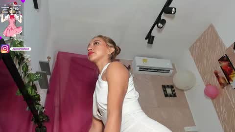 Agatadelphine online show from February 11, 8:31 pm