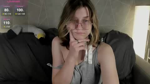 Snapshot of agnes_passero chatting on September 17, 8:56 am Agnes online show from September 17, 8:56 am