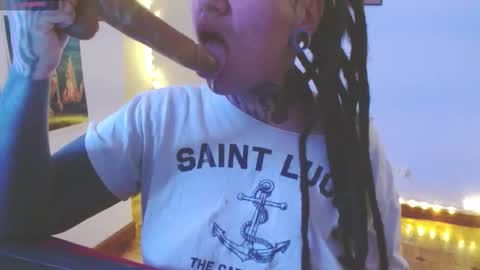 Agness online show from November 14, 12:21 am