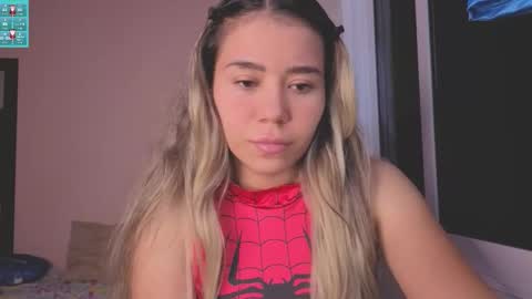 Ailyn online show from November 25, 8:16 am