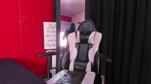 Ailyn online show from March 7, 11:23 pm