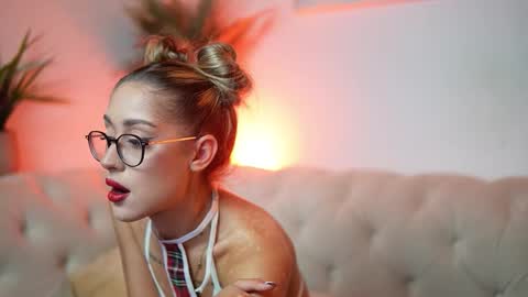  Aileen  online show from October 5, 10:37 pm