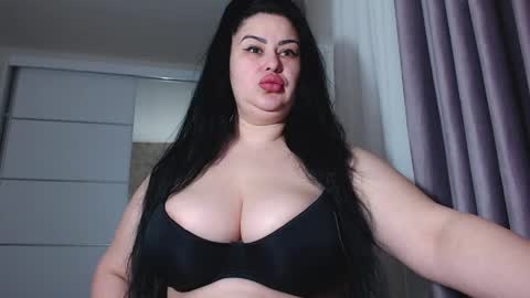 ailyn_wild online show from April 3, 7:28 am