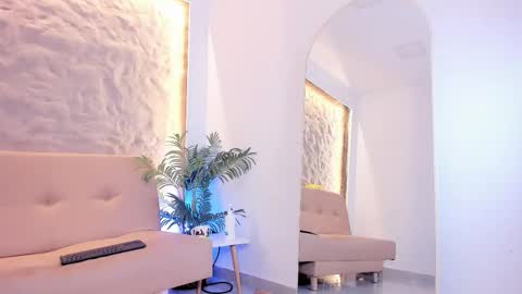 Ainaah  online show from November 9, 1:07 pm