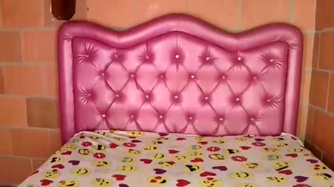 aisha koswell3 online show from October 12, 6:32 pm