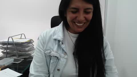 Katie   online show from February 28, 5:04 pm