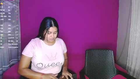 aisha_stacey0410 online show from March 12, 3:02 am