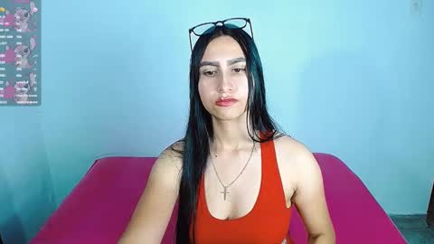 aisha_stacey0410 online show from October 8, 9:30 pm