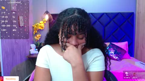 Aisha Violet online show from December 17, 5:07 am