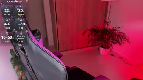 Aisha online show from March 5, 7:06 pm