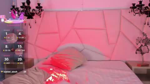 Aitana Hilton  online show from November 27, 1:58 pm