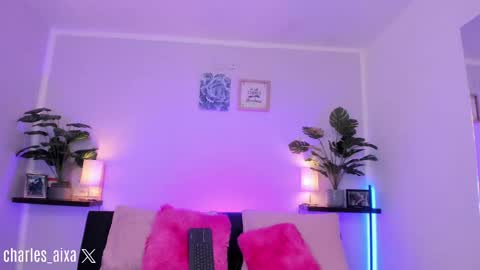 Snapshot of aixa_charless chatting on February 22, 12:08 pm Aixa online show from February 22, 12:08 pm