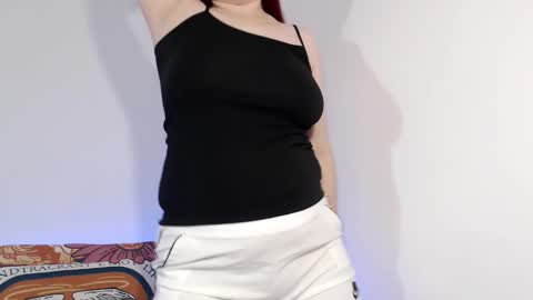 Snapshot of akanire chatting on January 6, 5:52 am Shelly online show from January 6, 5:52 am