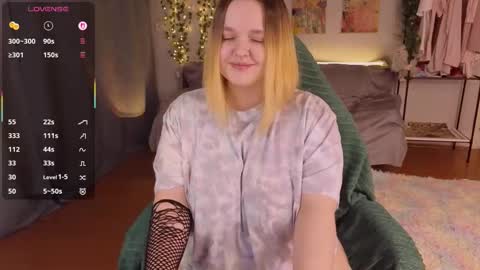 Aki online show from December 4, 5:24 pm