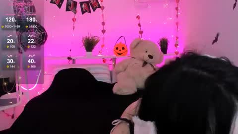  Akira please help me get my first 50 thumps up online show from October 18, 10:00 pm