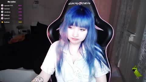 akirahartyx online show from January 28, 4:19 pm