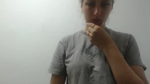 akyragrace online show from May 30, 2:42 am