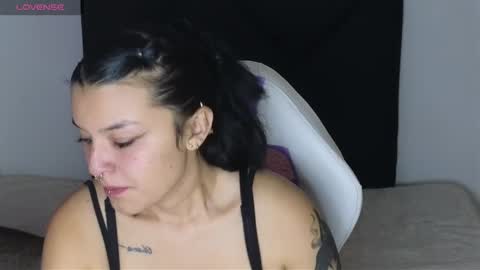 Snapshot of alahia_demon chatting on January 11, 1:59 am alahia online show from January 11, 1:59 am