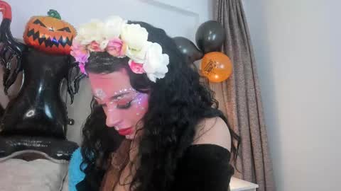 alahia_hank online show from October 31, 7:40 pm