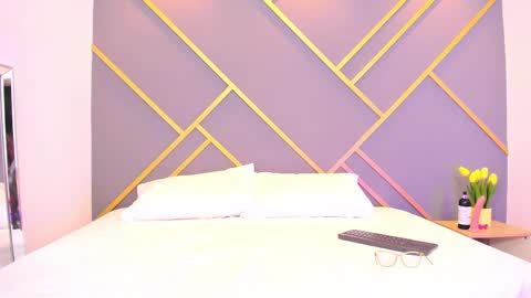 alaia_colins online show from February 17, 4:31 am