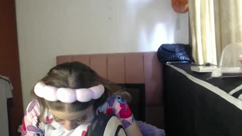 alaina_blessed online show from April 28, 10:02 pm